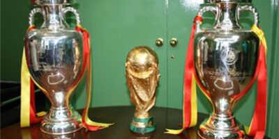 Llegan a Chucena los trofeos conseguidos por la Selección Española de Fútbol