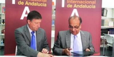 La UNIA y el Ayuntamiento de Palos firman un convenio para seguir colaborando en temas académicos y culturales