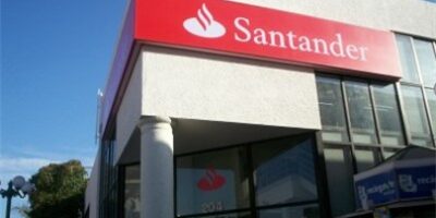 Bancos y cajas suben un 15% las comisiones