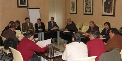 Encuentro en Almonte de viceconsejeros de la Junta con agricultores afectados por el Plan de Ordenación de Regadíos de la corona norte de Doñana