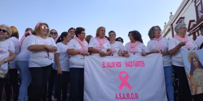 Villalba se vuelca con la III Marcha solidaria contra el cáncer organizada por ASAMOM