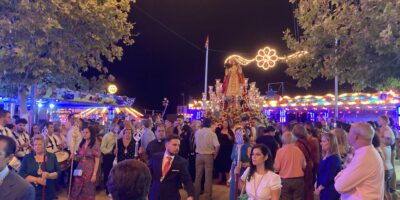 Villalba disfruta de la procesión de Santa Águeda por el Real de la Feria