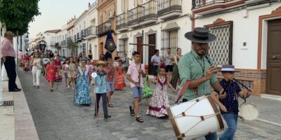 Chucena inculca a los pequeños la devoción a la Virgen del Rocío