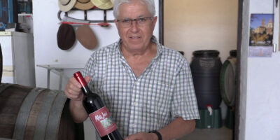 “Alojai”, el vino de una familia chucenera que refleja el amor por sus nietos