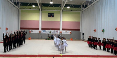 La Escuela de Gimnasia Rítmica de Lucena ofrece una exhibición por Navidad