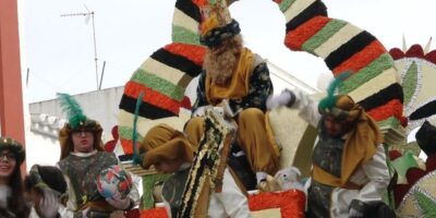 Una gran tirada pone el broche final a la Cabalgata de Reyes Magos de Villalba