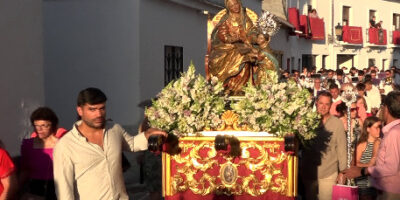 La procesión de Santa Ana deja momentos para el recuerdo en Valverde