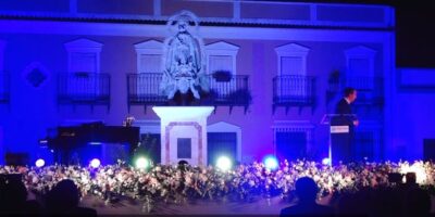 Villarrasa inaugura su Feria 2024 con un sentido homenaje a la Hermandad rociera del municipio