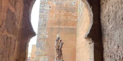 La Virgen del Pino de Niebla brilla en su traslado