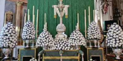 La Cruz de la Calle Cabo celebra sus cultos por el día de la Exaltación