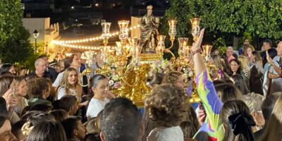 La Bajada de Santa María Salomé llena de fervor las calles de Bonares