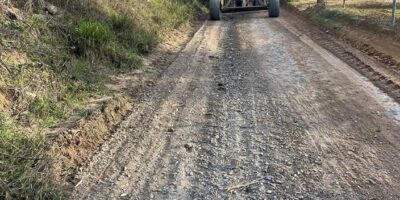 Más acciones de mejoras en varios caminos rurales de Chucena