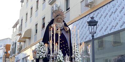 Bollullos acompaña a la Virgen de la Misericordia durante su Santo Rosario