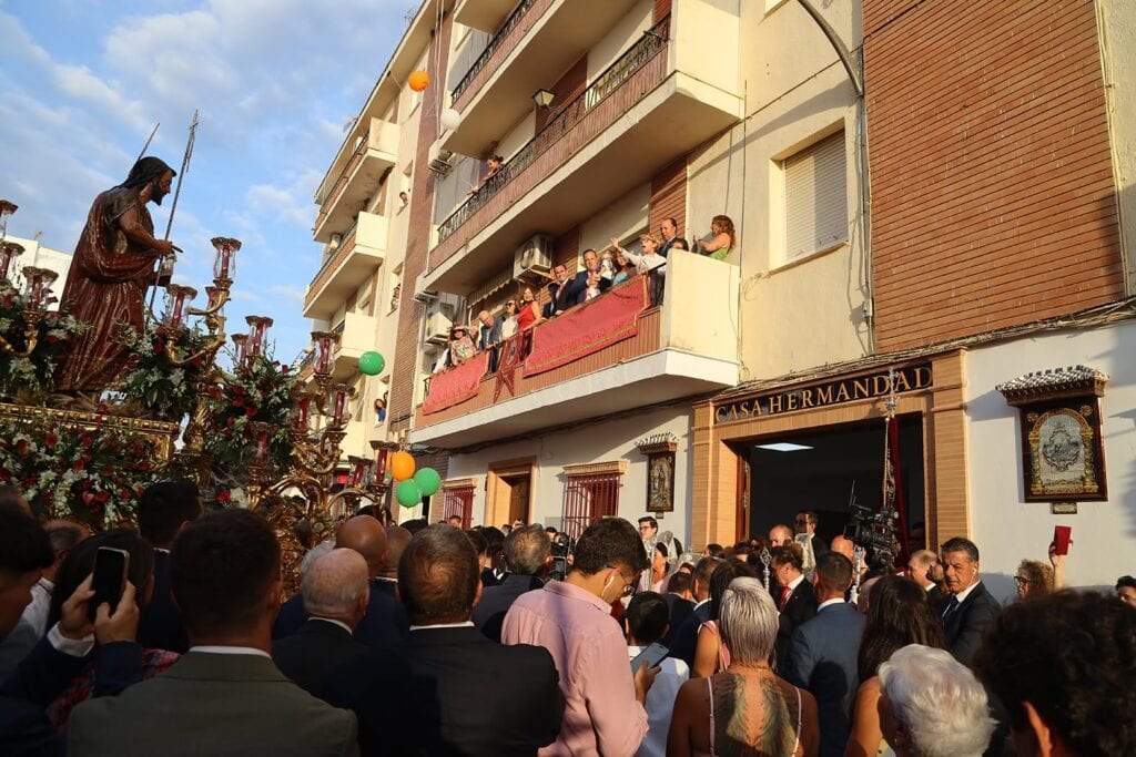 La procesión de San Juan Bautista pone el broche de oro a las fiestas de San Juan del Puerto 