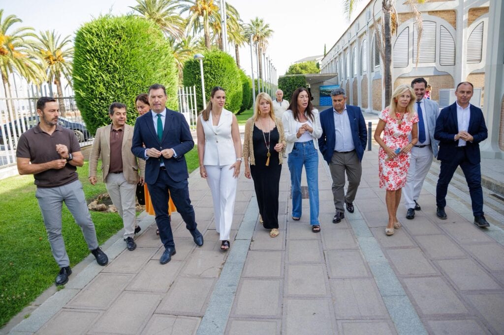 López destaca el “alma solidaria” del Puerto de Huelva