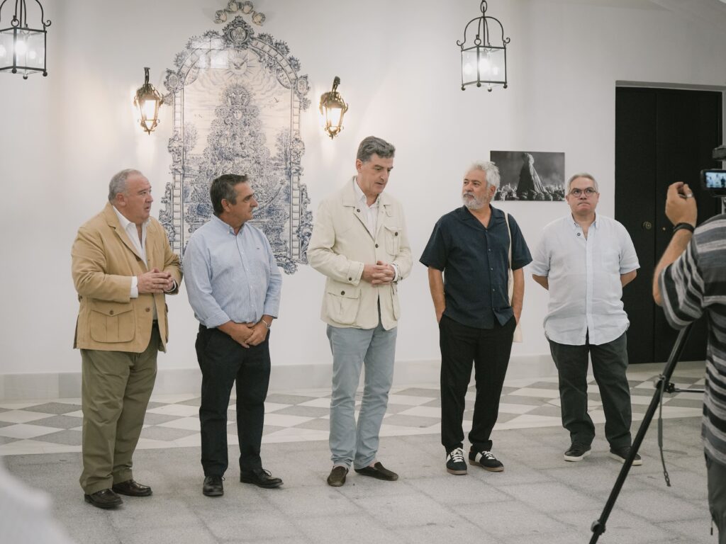 La Matriz inaugura “Traslado”, la mirada de un fotógrafo portugués a la Venida de la Virgen