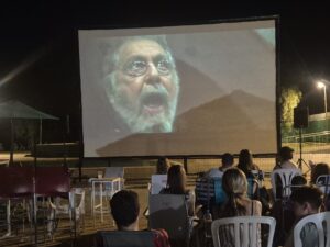 Los quintos de Rociana viven una “noche de cine y terror”